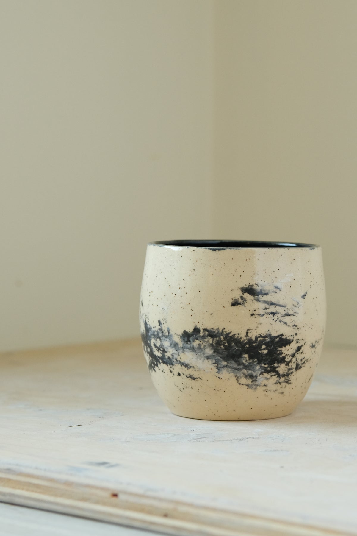 Abstract Tumbler